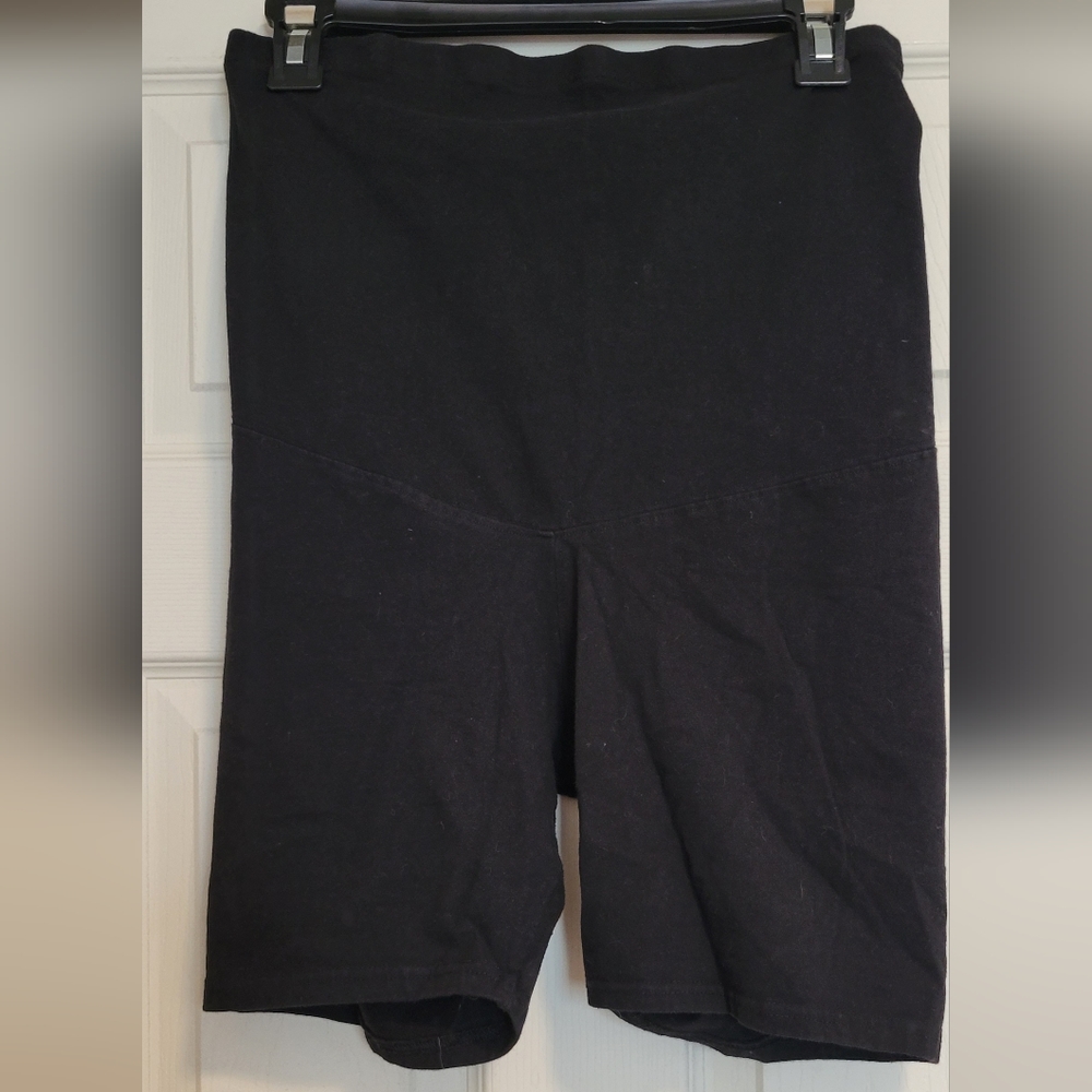 Times two maternity biker shorts size large